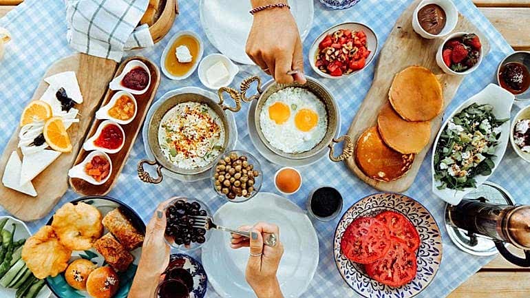ALAÇATI KAHVALTI MEKANLARI – EN İYİ KAHVALTI NEREDE YAPILIR?