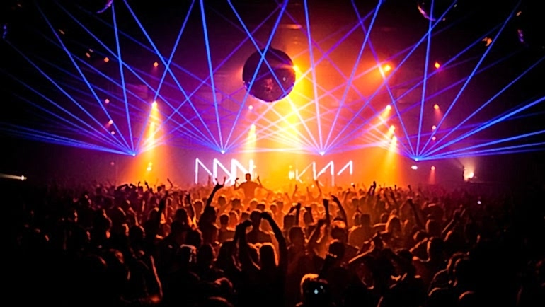 AMSTERDAM GECE HAYATI