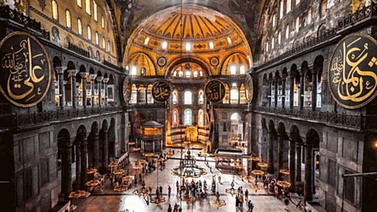 AYASOFYA – SIRLARI VE GİTMEDEN ÖNCE BİLMENİZ GEREKENLER