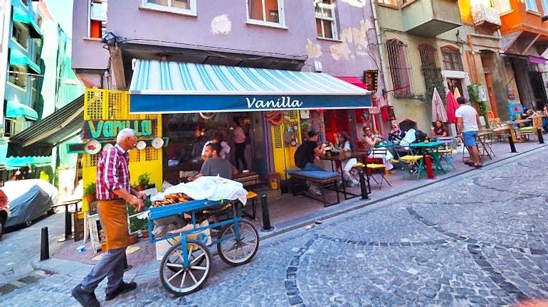 BALAT’TA KAHVALTI – 9 POPULER MEKAN