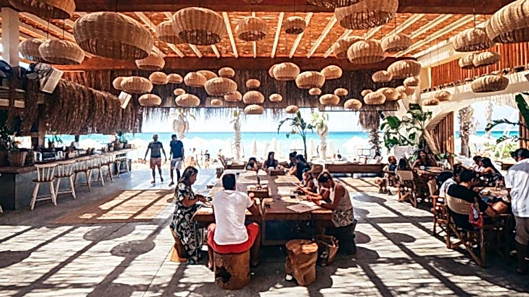 ÇEŞME’NİN BEACH CLUBLARI