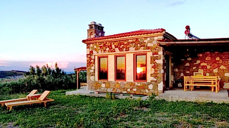 BOZCAADA’DA KİRALIK VİLLA & BAĞ EVLERİ