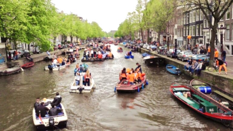 KING’S DAY (KONINGSDAG) – HOLLANDA