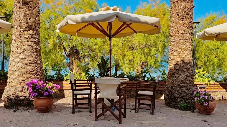 MİDİLLİ ADASI’NDA NEREDE KALINIR? – BÖLGE BÖLGE EN GÜZEL MİDİLLİ OTELLERİ