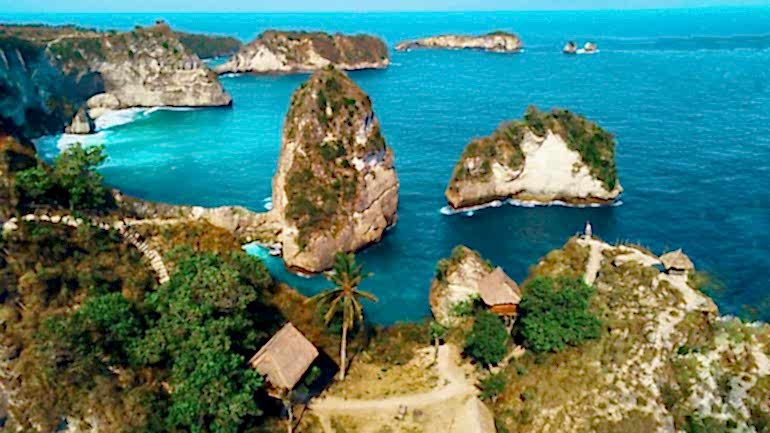 NUSA PENIDA’YA NASIL GİDİLİR – TEKNE BİLETLERİ & SEFERLER