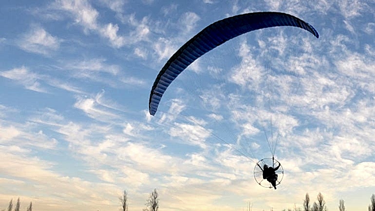 PARAMOTOR – MOTORLU YAMAÇ PARAŞÜTÜ HAKKINDA