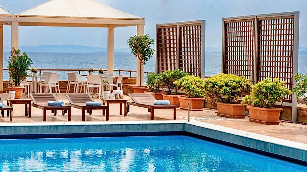 SAKIZ ADASI’NDA NEREDE KALINIR? – SAKIZ ADASI OTELLERİ