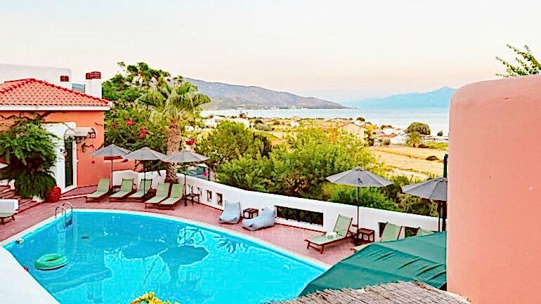 SAMOS ADASI’NDA NEREDE KALINIR? – EN GÜZEL SAMOS OTELLERİ