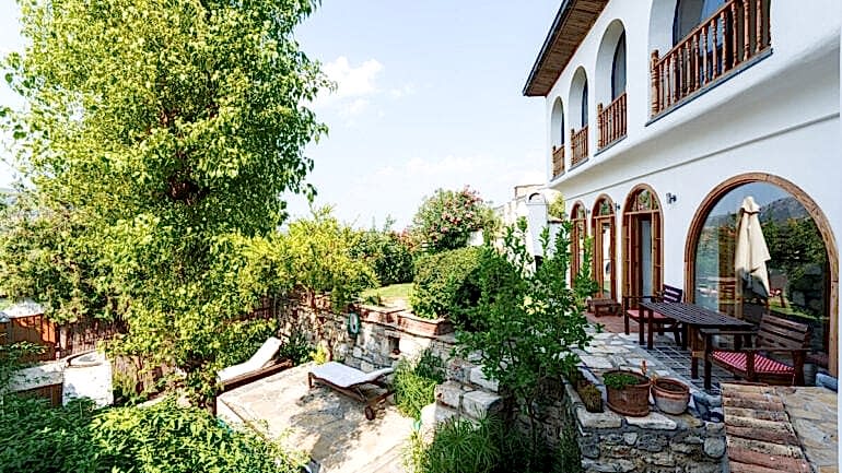 SELÇUK’TA GÜNLÜK KİRALIK EVLER VE VİLLALAR