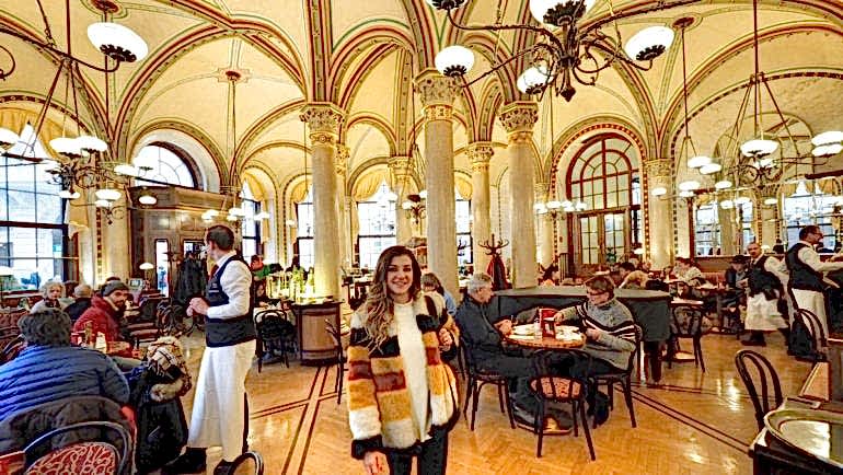 VİYANA CAFELERİ: BİR KAHVE TUTKUNUNUN YAŞAYABİLECEĞİ EN BÜYÜK HAZ